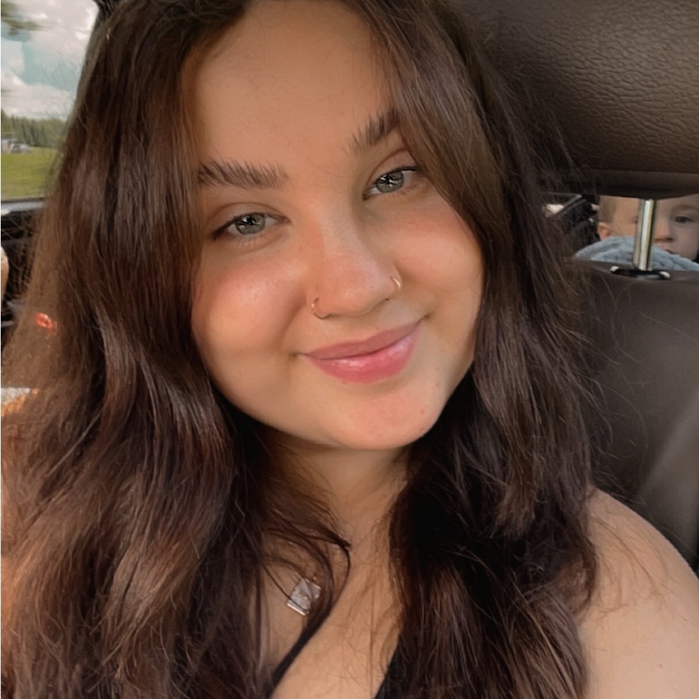 Meet your Posher, Ella